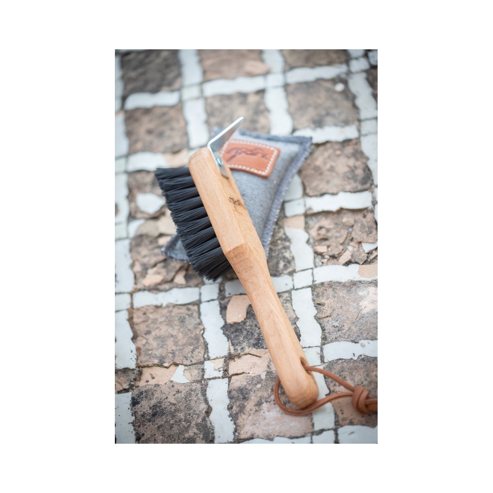 Cure-pied brosse PENELOPE LEPREVOST • Sud Equi'Passion